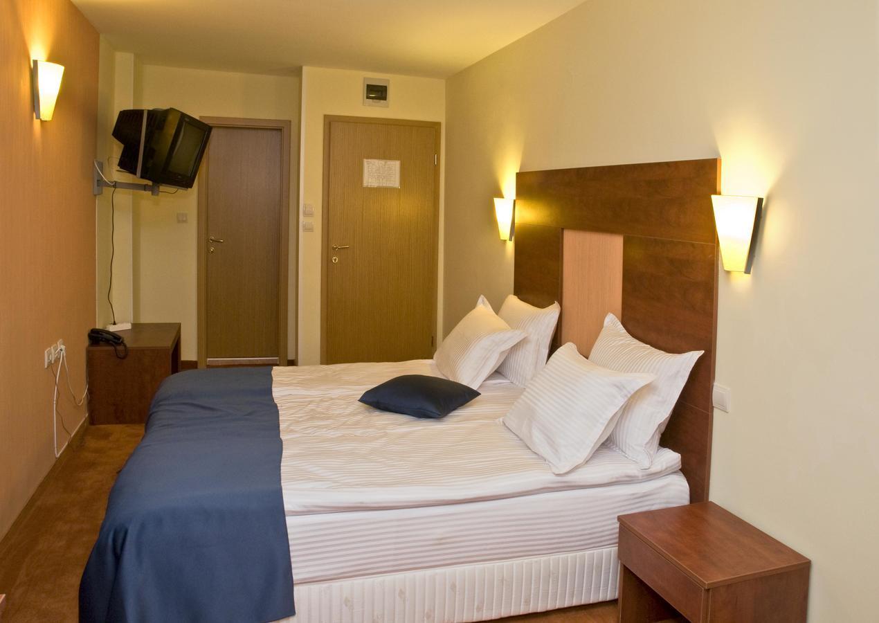Hotel 4 Zona Szófia Kültér fotó