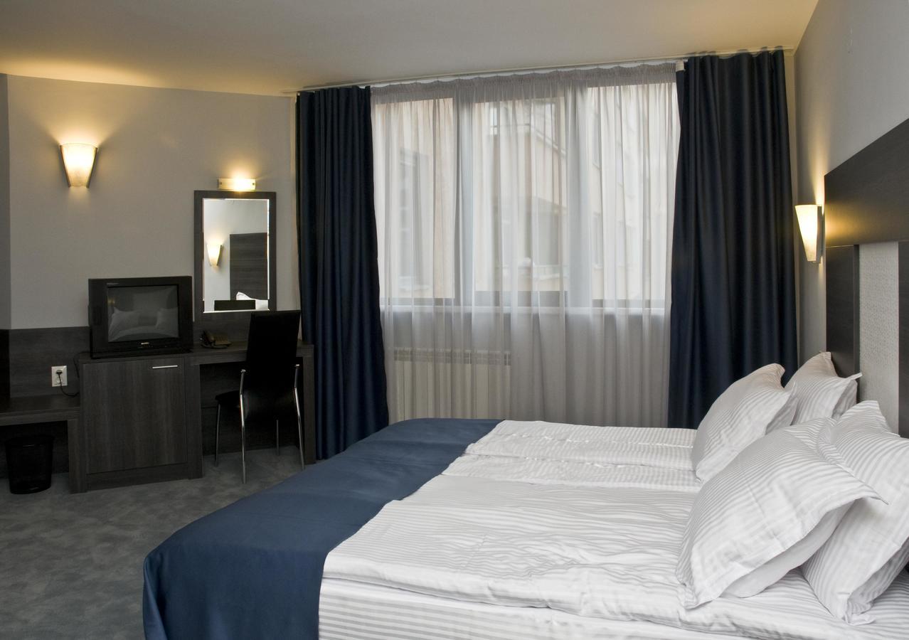 Hotel 4 Zona Szófia Kültér fotó