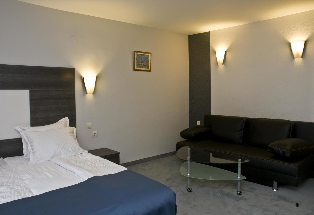 Hotel 4 Zona Szófia Kültér fotó